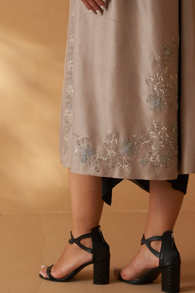 TOOSH SILK DORI EMBROIDERED CLASSIC JACKET (SE-04)