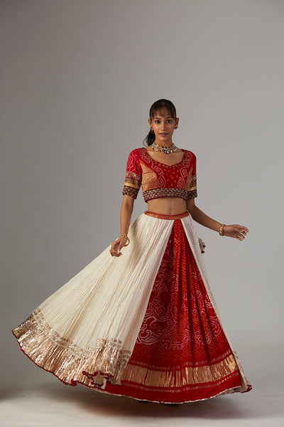 IVORY GAUZE CRINKLED LEHENGA SET WITH CHANDERI UNSTITCHED BLOUSE (BRM-25A))