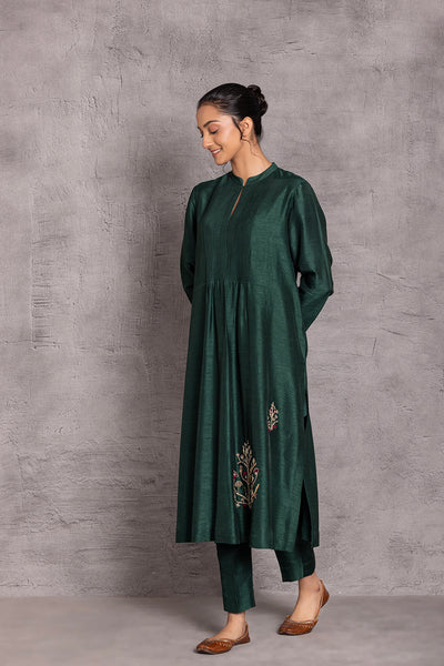 EMERALD VISCOSE DUPION EMBROIDERED KURTA SET (DT-04)