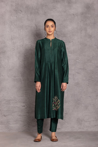 EMERALD VISCOSE DUPION EMBROIDERED KURTA SET (DT-04)