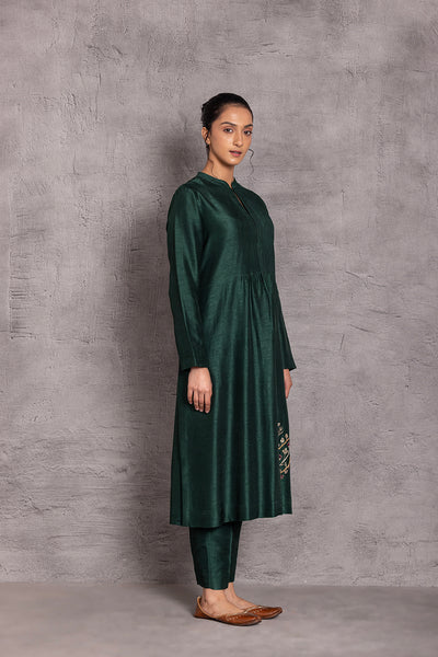 EMERALD VISCOSE DUPION EMBROIDERED KURTA SET (DT-04)