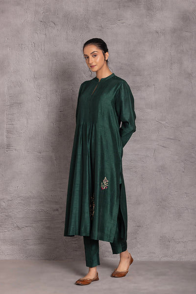 EMERALD VISCOSE DUPION EMBROIDERED KURTA SET (DT-04)