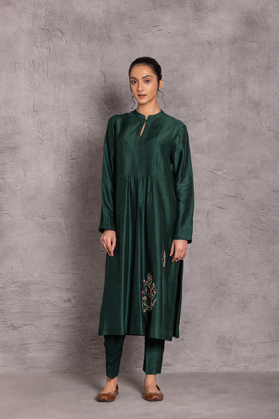 EMERALD VISCOSE DUPION EMBROIDERED KURTA SET (DT-04)