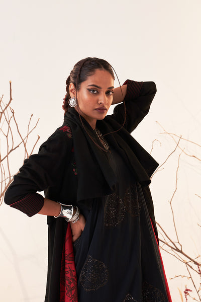 BLACK MELANGE WOOL EMBROIDERED TRENCH COAT (WLN-01/JKT)