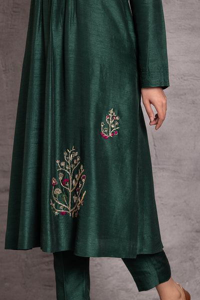 EMERALD VISCOSE DUPION EMBROIDERED KURTA SET (DT-04)