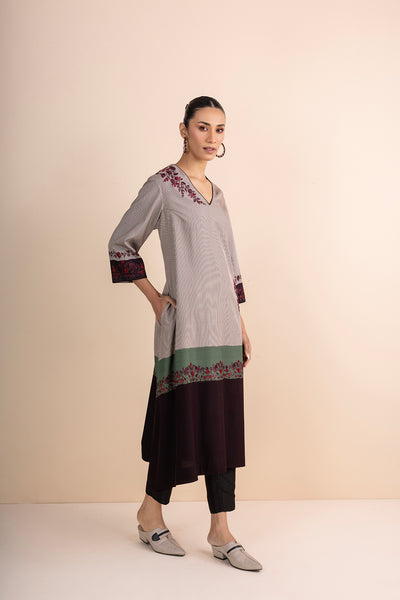 SHADES OF BEIGE STRIPE PRINTED & EMBROIDERED KURTA SET (2 PCS)