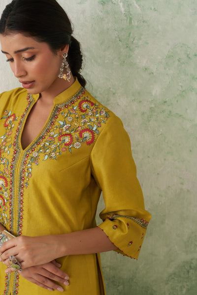 LIME GREEN CHANDERI EMB. KASHMIRA KURTA SET (3 PCS)