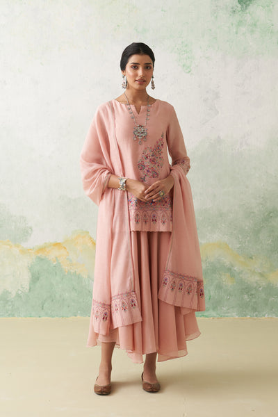 SOFT PINK CHANDERI KASHMIRI EMB. SHORT KURTA SET (3 PCS)
