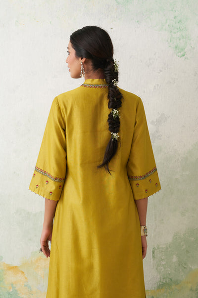 LIME GREEN CHANDERI EMB. KASHMIRA KURTA SET (3 PCS)