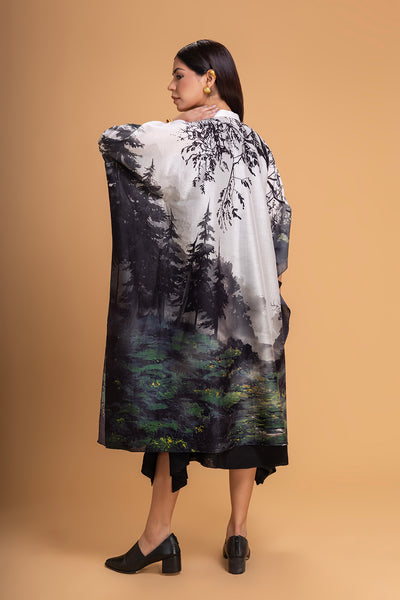BLACK & WHITE CHANDERI PRINTED KAFTAAN (1 PC)