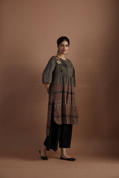 Smoke cotton silk printed tunic with embroidered shoulder line(veg-09c/tnc)