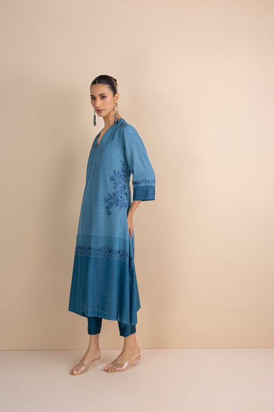 SHADES OF BLUE STRIPE PRINTED & EMBROIDERED KURTA SET (2 PCS)