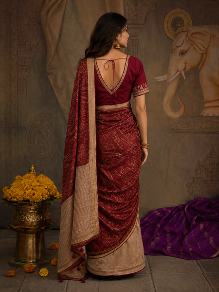 A MAROON SAREE THAT NEVER GOES OUT OF STYLE. (2PCS )