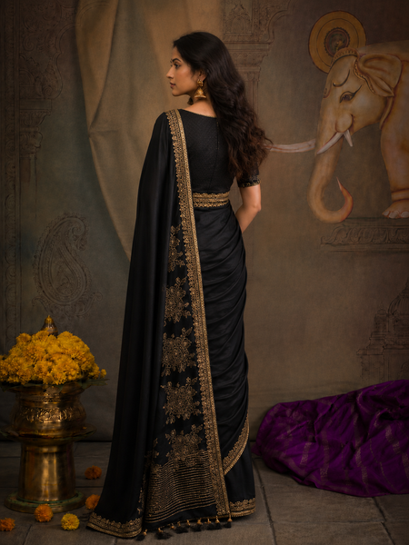 A BLACK SAREE THAT STANDS OUT WITH EVERY DETAIL. (2PCS)