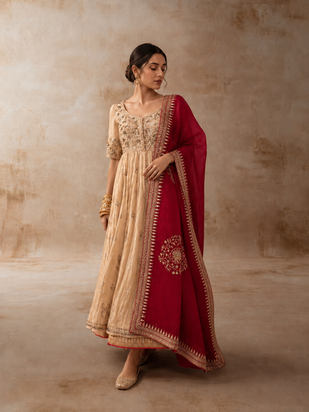 RED GGT TUSSAR EMBROIDERED DUPATTA
