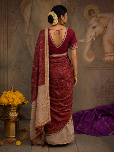 A MAROON SAREE THAT NEVER GOES OUT OF STYLE. (2PCS )