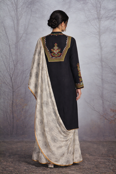 BLACK HAND-DETAILED LINEN JACKET