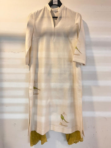 IVORY STRAIGHT SILK CHANDERI PARROT PTD TUNIC  (1PC)