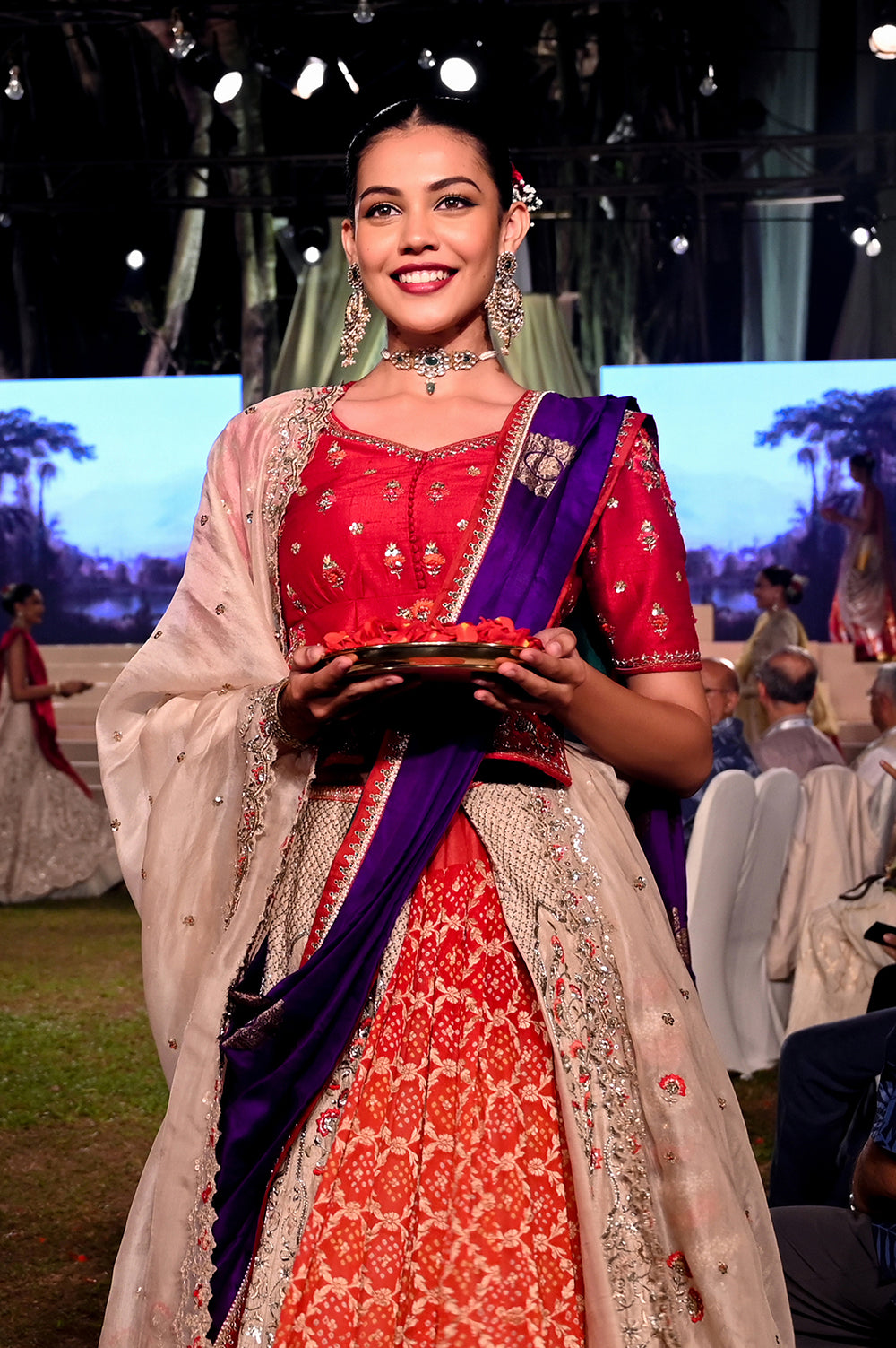 Buy Bridal Bhuvi Bandhani Lehenga Set – Red Online from Anita Dongre