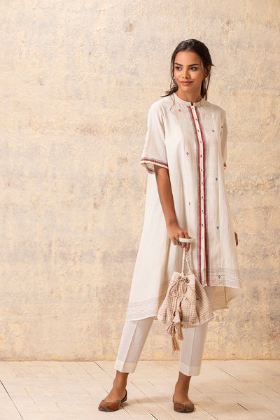 IVORY HANDLOOM COTTON GIRAFFE EMBROIDERED TUNIC (F-01)