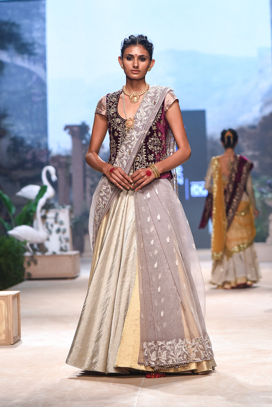 Banarasi silk Jackets lehenga Indian wedding Indian style indo western  lehenga blue pink gold By … | Simple pakistani dresses, Trendy outfits  indian, Happy dresses