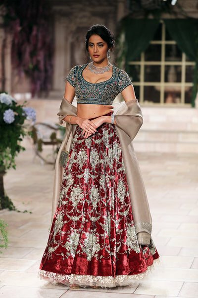 Embroidered Blouse And Circular Skirt With Dupatta JP-22