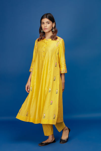 EMBROIDERED KURTA WITH FRONT PLACKET & STRAIGHT PANT. YELLOW (BNS-05A)