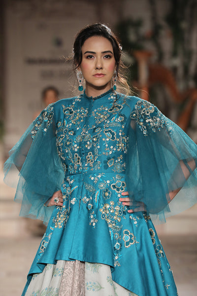 Embroidered Swallow Tailed Dress And Skirt Set